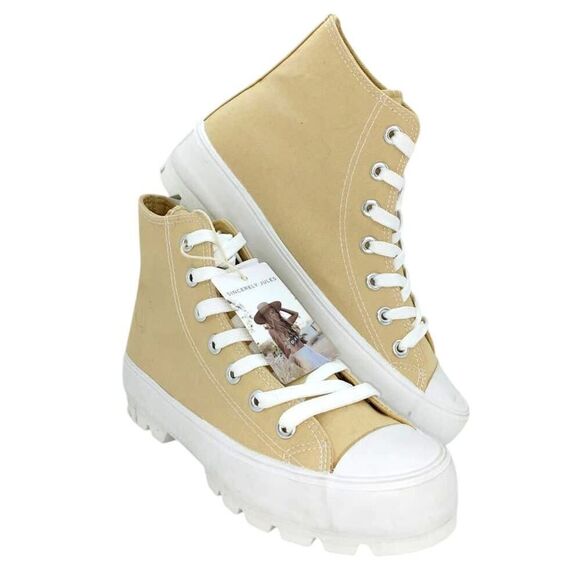 Sincerely Jules Women's NEW Beige Designer HiTop Platform Sneakers - sz. 9 1/2 - Picture 1 of 6
